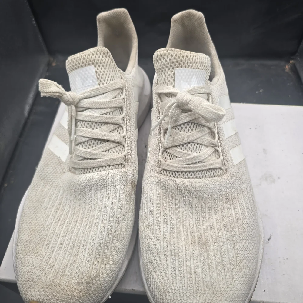 Adidas‎ Beige Knit Sneakers